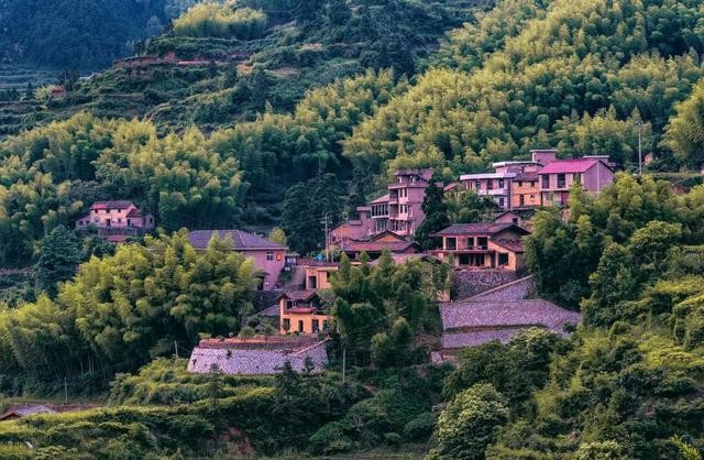 浙江丽水特色景点，丽水——被誉为“浙江绿谷”