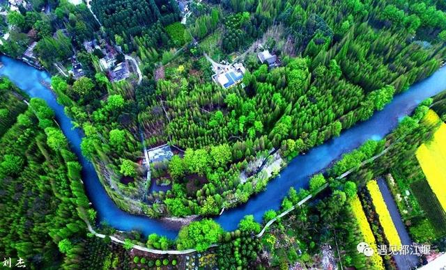 成都市青城山都江堰旅游景区，这个五一青城山-都江堰景区超火爆