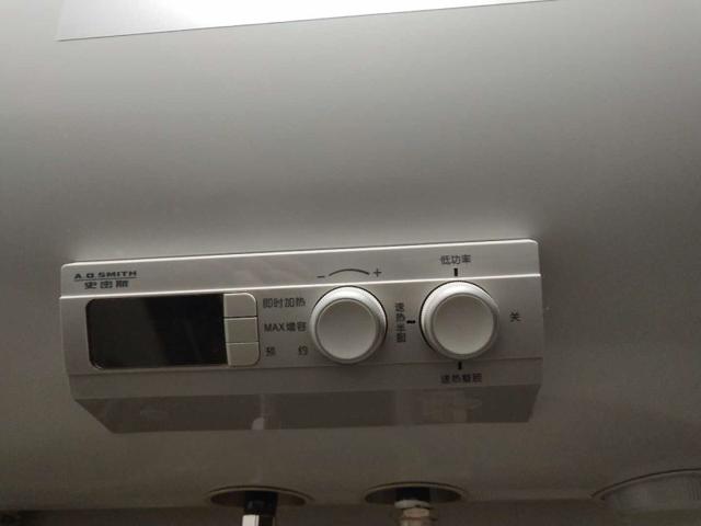 ao史密斯燃气热水器，史密斯电热水器哪个系列好（史密斯热水器好在什么地方）