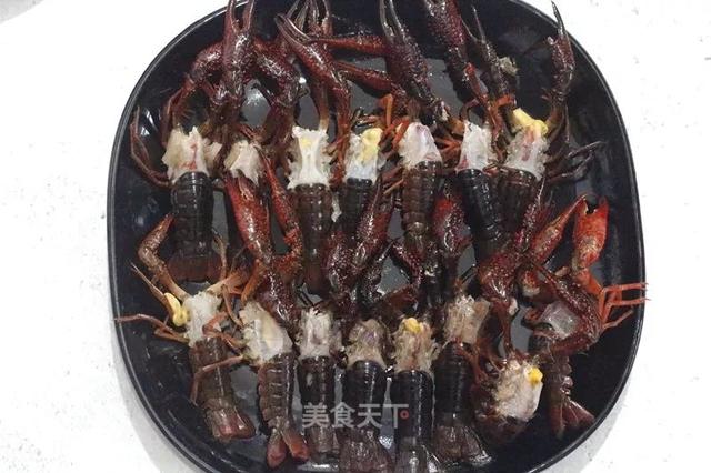 小龙虾怎么做好吃又简单，又简单又好吃的小龙虾做法（虾肉嫩滑麻辣入味）