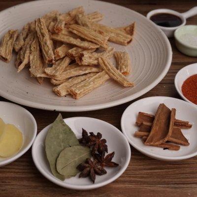 又香又脆的自制辣条，无添加吃着更健康