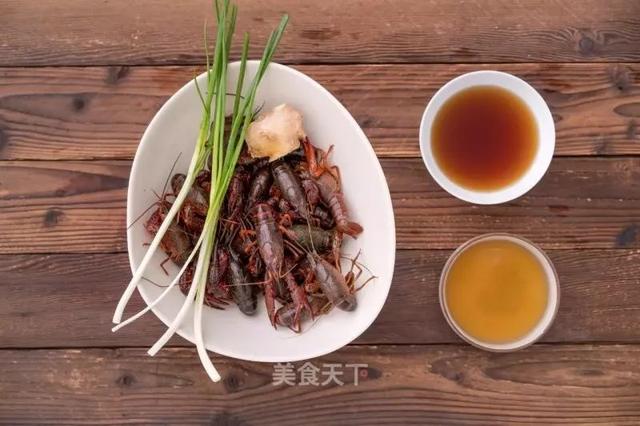 小龙虾怎么做好吃又简单，又简单又好吃的小龙虾做法（虾肉嫩滑麻辣入味）