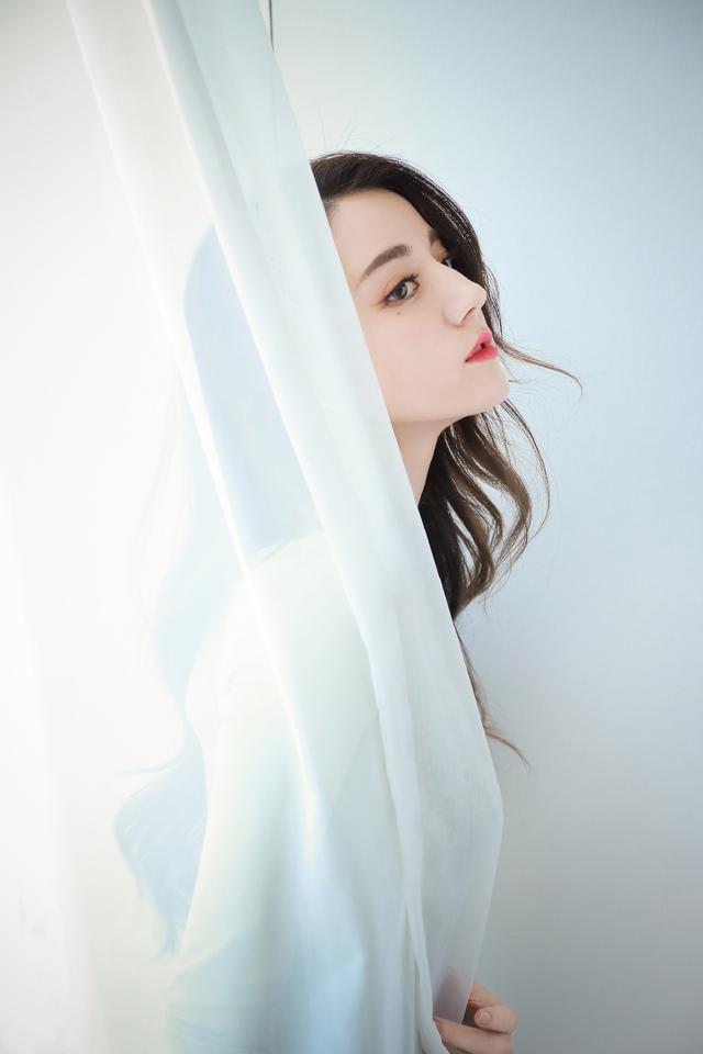 迪丽热巴的个人资料简介全部，迪丽热巴六月生日月行程公开