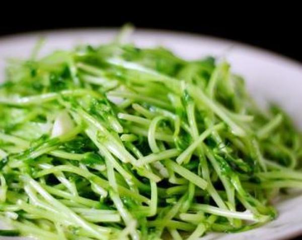豆苗怎么做好吃，豆苗怎么做才好吃（吃了这么多年的豆苗）