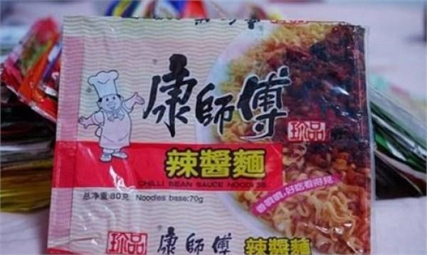 小康家庭方便面，童年的方便面有哪些（80后童年的美食～华龙面）