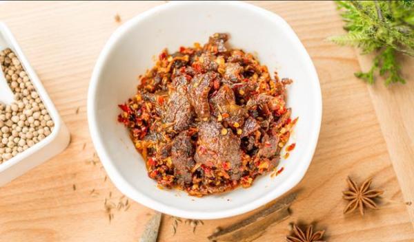 家常卤牛肉的做法最正宗的做法，教你一道简单的辣卤牛肉