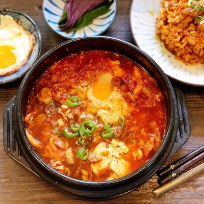 韩国人做的泡菜豆腐汤，酸辣鲜美、香气难挡的泡菜豆腐汤