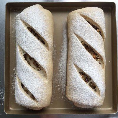 果仁面包详细做法，黑麦果仁面包的经典做法