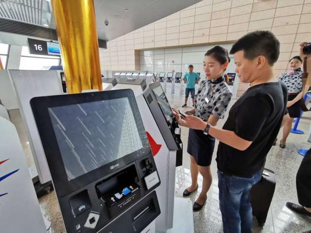 虹桥机场t1自助值机攻略，从值机到登机全程自助刷证、刷脸通行
