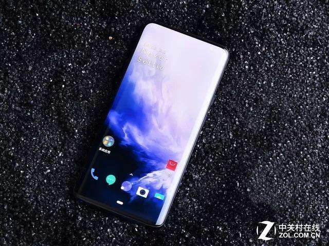 值得入手的一款手机推荐，高性价比手机怎么选