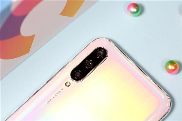 小米cc9与cc9e对比，小米CC9和CC9e该怎么选