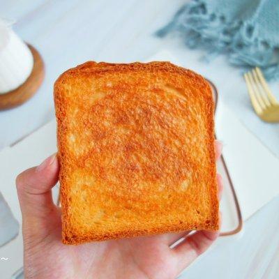 正宗芝士黄油吐司做法，半熟溏心蛋像布丁一样