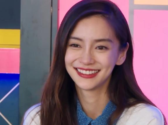 奔跑吧兄弟导演，跑男导演姚译添和兄弟团（《奔跑吧》最后一期导演被兄弟团集体喷水）