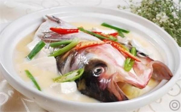 产妇吃十三种催乳汤，坐月子产妇喝这三道汤