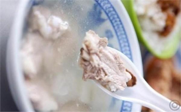 产妇吃十三种催乳汤，坐月子产妇喝这三道汤