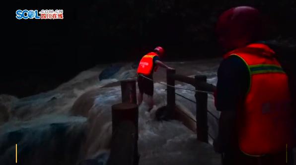 龙槽沟附近突发山洪，亲历者讲述彭州山洪