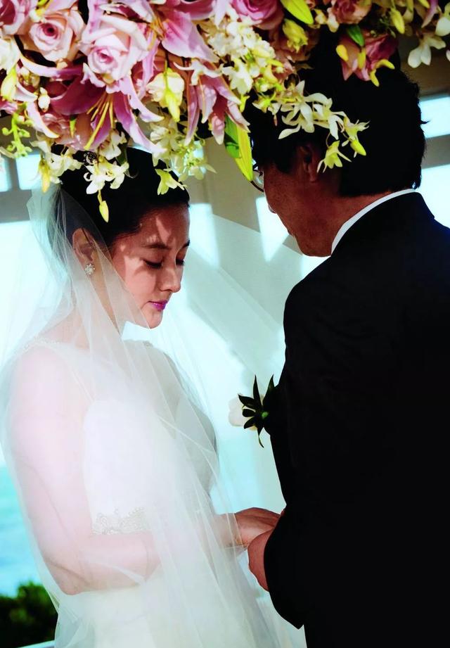 50岁李英爱近况，48岁李英爱再复出