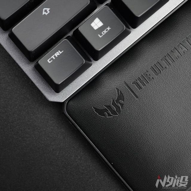 华硕rgb机械键盘，评测售价2199元的ROG玩家国度GK2000