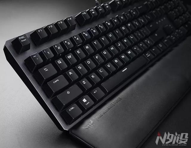 华硕rgb机械键盘，评测售价2199元的ROG玩家国度GK2000