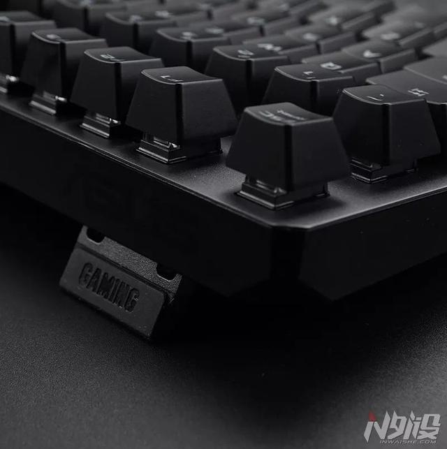 华硕rgb机械键盘，评测售价2199元的ROG玩家国度GK2000