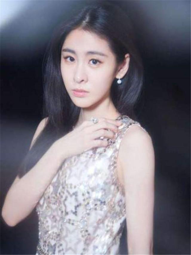 张碧晨对张艺兴做了什么，张碧晨私生饭张艺兴是怎么回事