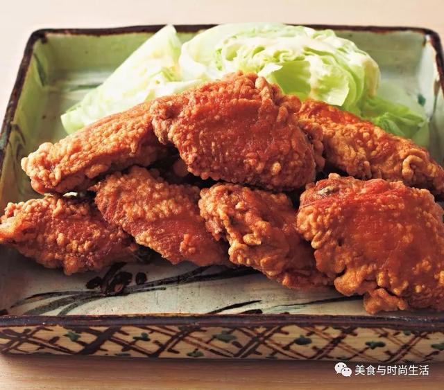 鸡翅中怎么炸又酥又香，这样炸出来的鸡翅又酥又香