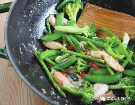 蟹肉怎么做好吃，蟹黄蟹肉怎么做好吃（香味十足又好吃）