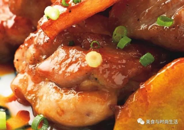 鸡肉炖土豆怎么炒好吃又嫩，土豆炖鸡这样做太好吃了