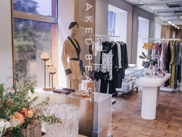 野兽派花店的品牌个性，探店野兽派新开的艺术馆风格旗舰店