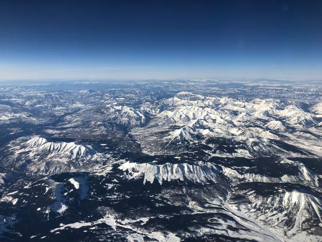 石化行业催化剂种类，由中石化研发生产的炼油催化剂和助剂详解