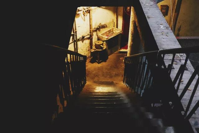 重庆海棠溪打卡图，南岸海棠溪的筒子楼