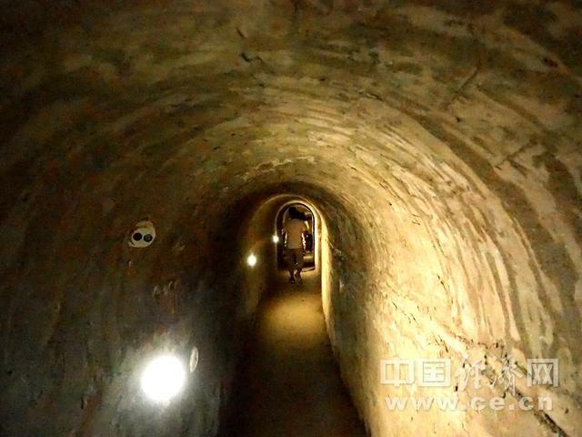 冉庄地道战纪念馆，走进冉庄地道战遗址（如今50多年过去了仍然矗立在冉庄）