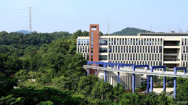 佳能eos90d价格，佳能90D到底值不值得购买#佳能