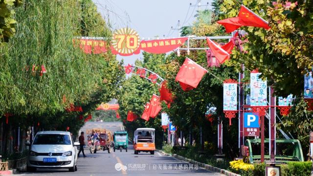 体验粮画世界感悟粮画文化，农大的五谷艺术走进