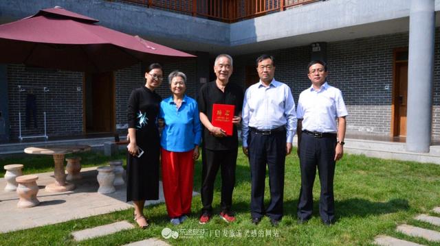 体验粮画世界感悟粮画文化，农大的五谷艺术走进