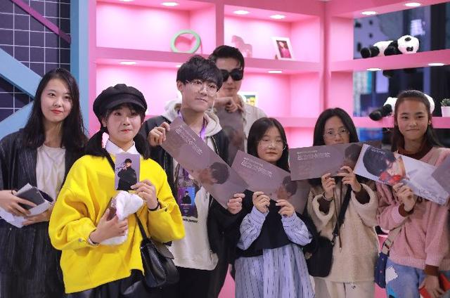 成都春熙路抖音最火的地方，熊猫屁股后面的这家足疗足疗居然才一百多