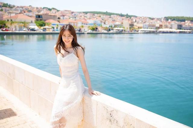 什么颜色的卷发最好看，你的卷发该怎么选