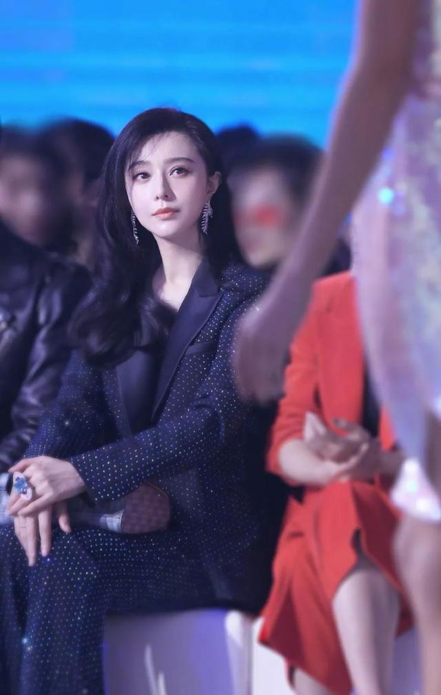 什么颜色的卷发最好看，你的卷发该怎么选