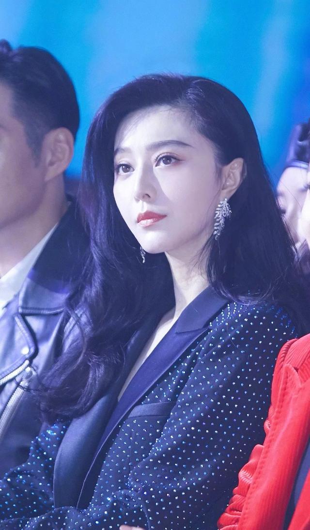 什么颜色的卷发最好看，你的卷发该怎么选