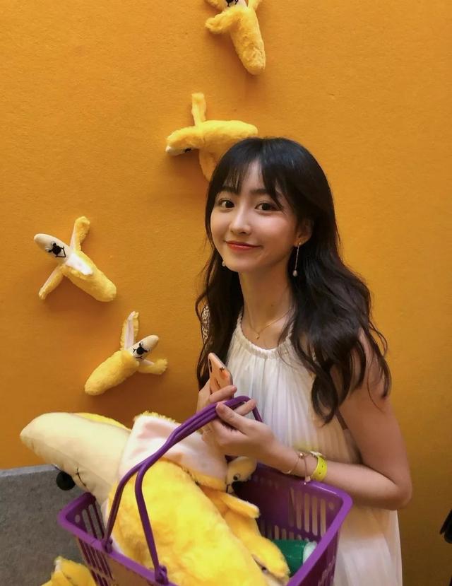 什么颜色的卷发最好看，你的卷发该怎么选