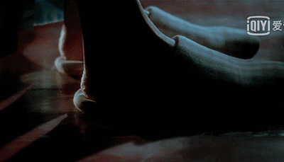 为什么半夜会有弹珠掉地上的声音，为啥半夜楼上总有弹珠掉地上的声音