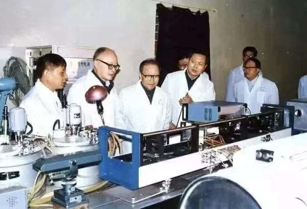 历史上的两弹元勋，他放弃名誉和地位