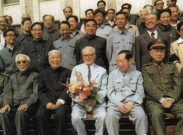 历史上的两弹元勋，他放弃名誉和地位