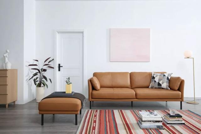 客厅皮沙发轻奢，一款精致的皮沙发能让客厅美得不像话