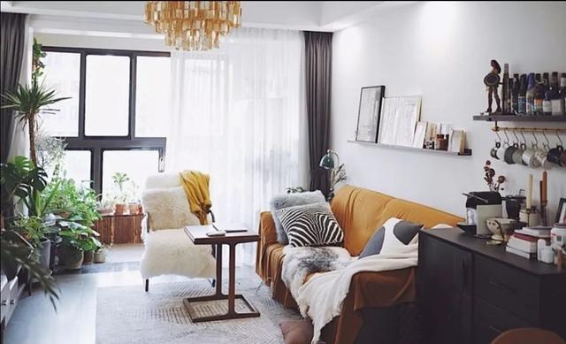 客厅皮沙发轻奢，一款精致的皮沙发能让客厅美得不像话