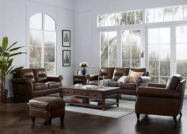 客厅皮沙发轻奢，一款精致的皮沙发能让客厅美得不像话