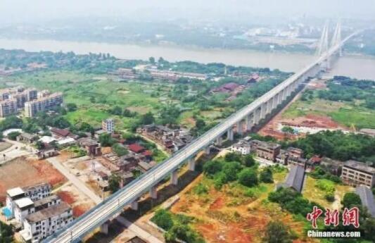 登上最美高铁领略大美风光，走坐上这趟高铁