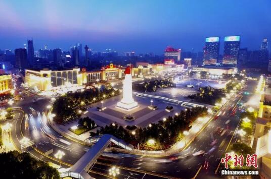 登上最美高铁领略大美风光，走坐上这趟高铁