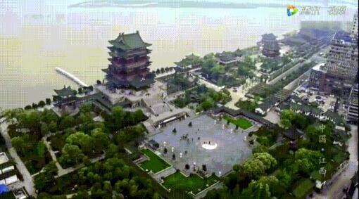 登上最美高铁领略大美风光，走坐上这趟高铁