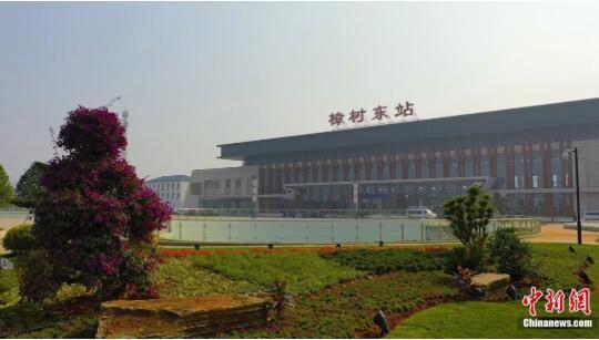 登上最美高铁领略大美风光，走坐上这趟高铁